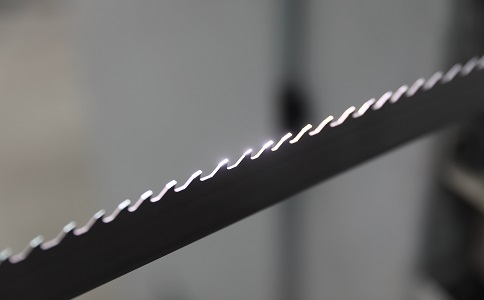 崇左双金属带锯条产生切削噪音的原因具体有哪些？